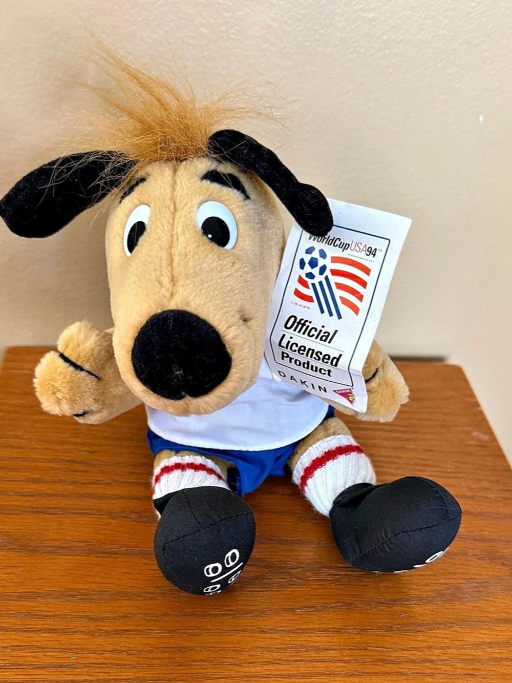 Dakin World Cup USA '94 Striker Plush Soccer Dog NWT